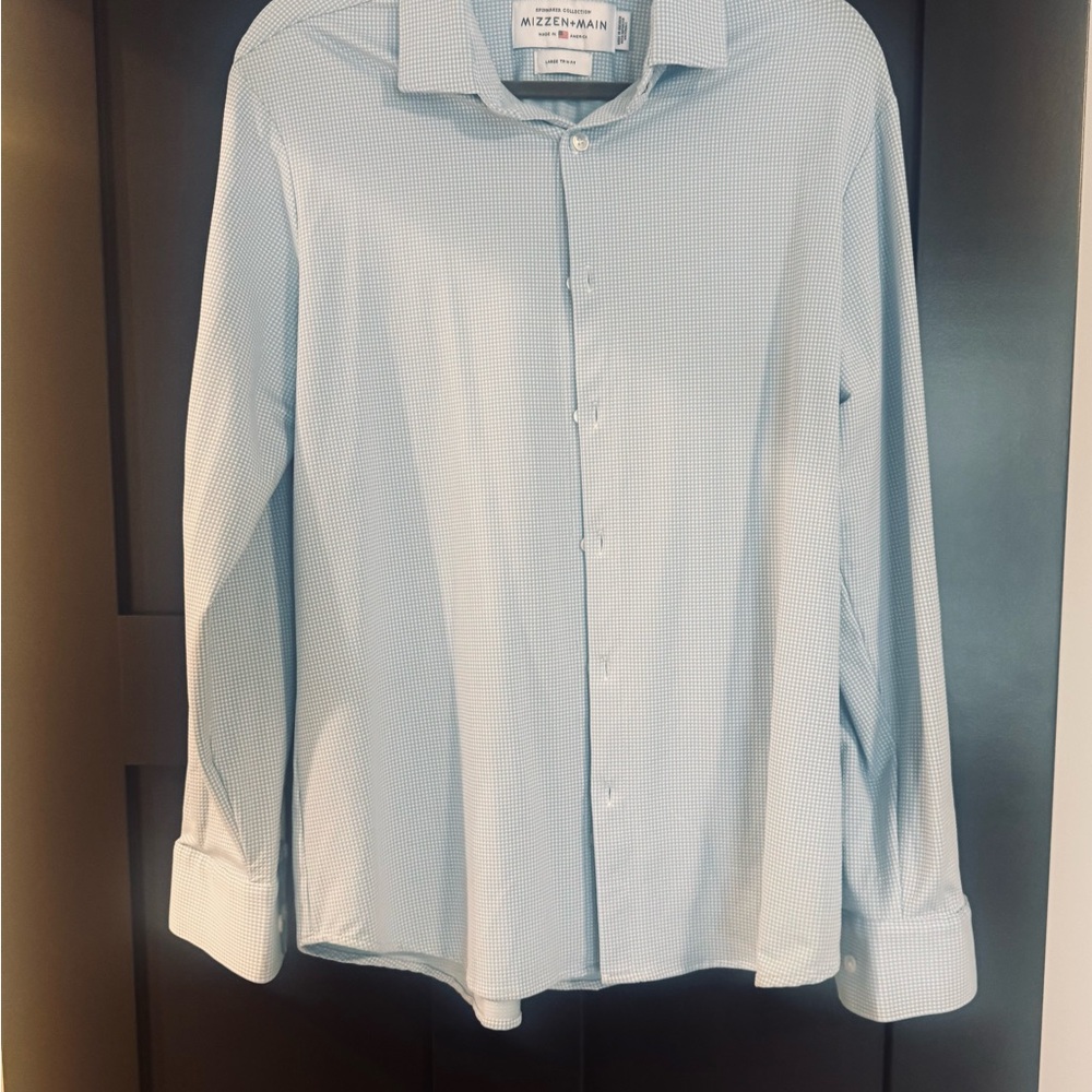 Mizzen+Main Light Blue Checkered Men's Shirt Size Large Trim Fit